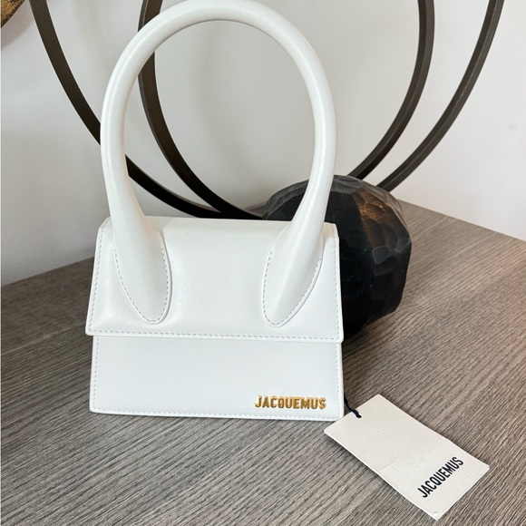 Jacquemus Elegant White Mini Bag - Picture 1 of 9